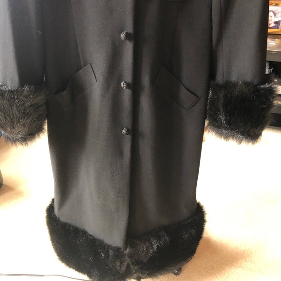 Tracy Reese Classic Black Beads Fur wool long coat. Size 4 , excellent condition - Picture 8 of 9